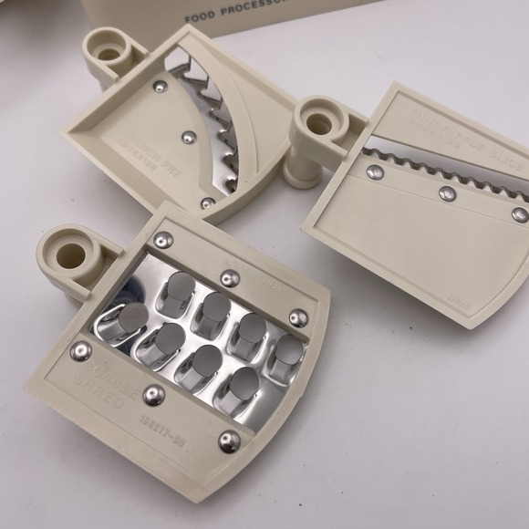 RARE Vtg GE AD1 Versa-Disc Food Processor Accessory Kit *Labeled Black & Decker* - Picture 3 of 7